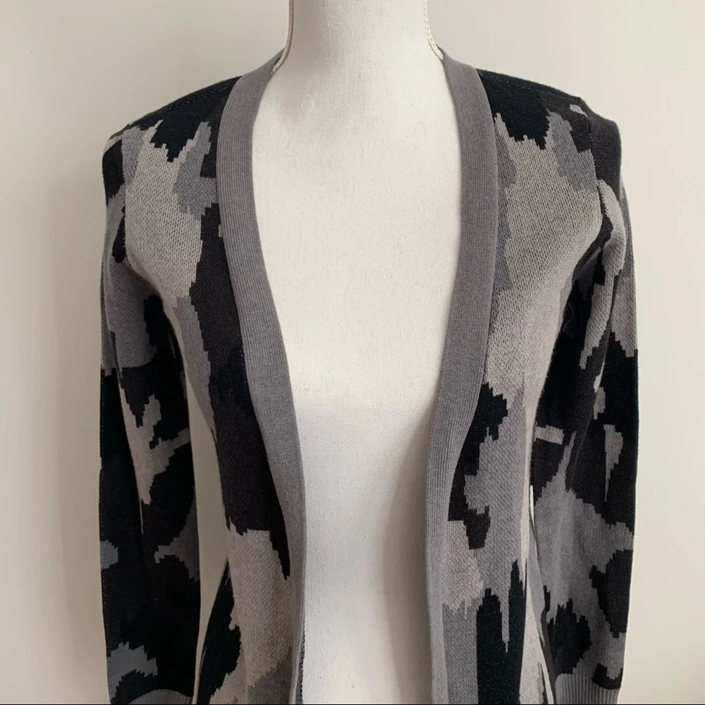 NWT Boston Proper Camouflage Duster Long Line Open Cardigan Sz XXS - Picture 4 of 13